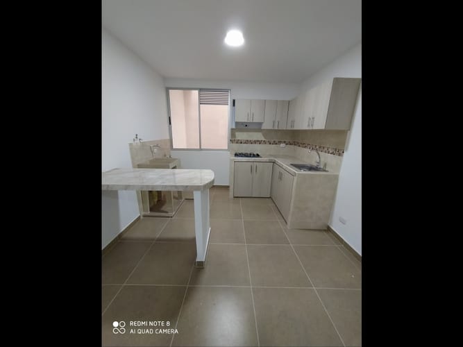 Apartaestudio en arriendo en Champagnat, Cali, 43 m² · foto 1 de 11