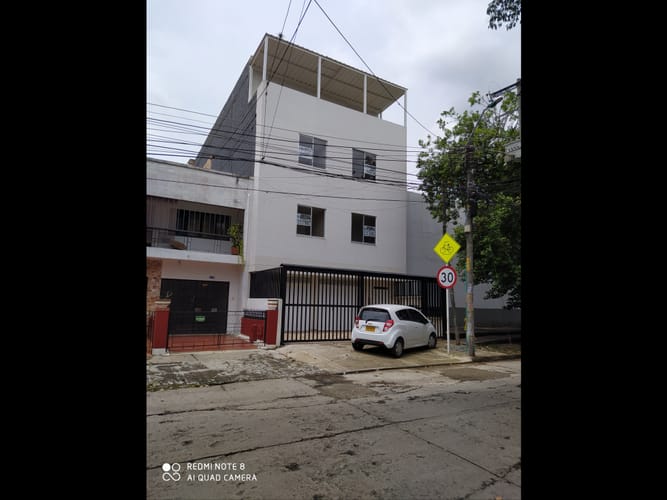 Apartaestudio en arriendo en Champagnat, Cali, 43 m² · foto 2 de 11