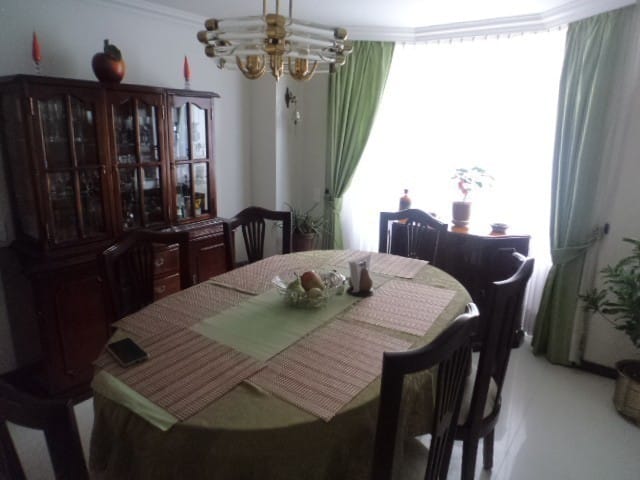 Apartamento de 3 alcobas en venta en Chicó Reservado, Bogotá, 130 m² · foto 6 de 24