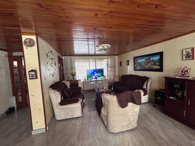 Casa de 5 alcobas en venta en Los Andes, Bogotá, 250 m² · foto 5 de 24