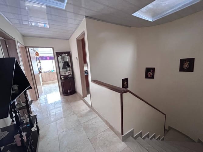 Casa de 5 alcobas en venta en Los Andes, Bogotá, 250 m² · foto 14 de 24