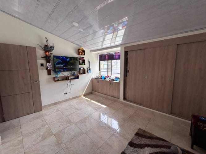 Casa de 5 alcobas en venta en Los Andes, Bogotá, 250 m² · foto 22 de 24