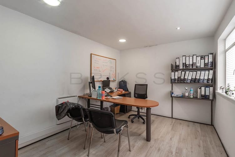 Casa de 1 alcoba en venta en La Soledad, Bogotá, 1810 m² · foto 2 de 24