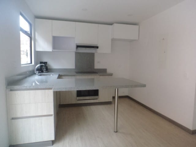 Apartamento de 1 alcoba en arriendo en Cedritos, Bogotá, 56 m² · foto 2 de 24