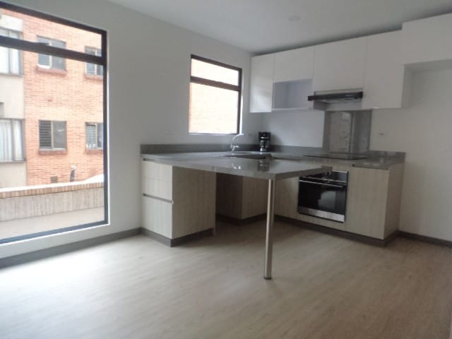 Apartamento de 1 alcoba en arriendo en Cedritos, Bogotá, 56 m² · foto 3 de 24