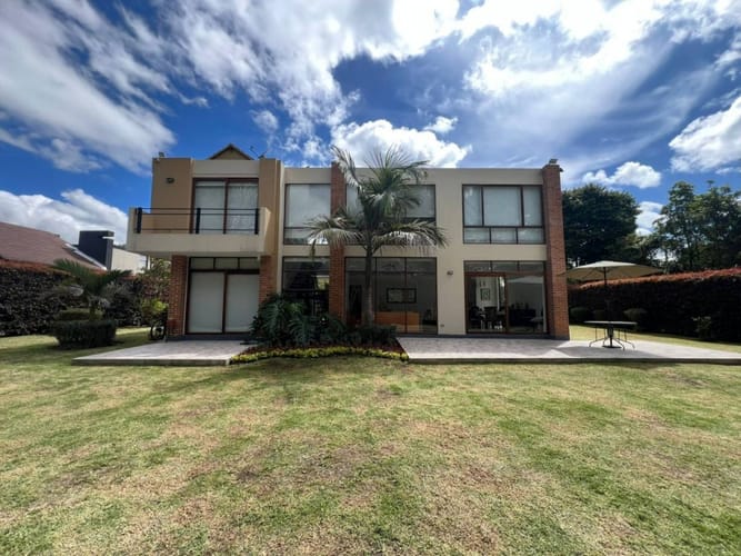 Casa de 3 alcobas en venta en Fagua, Chía, 218 m² · foto 2 de 24