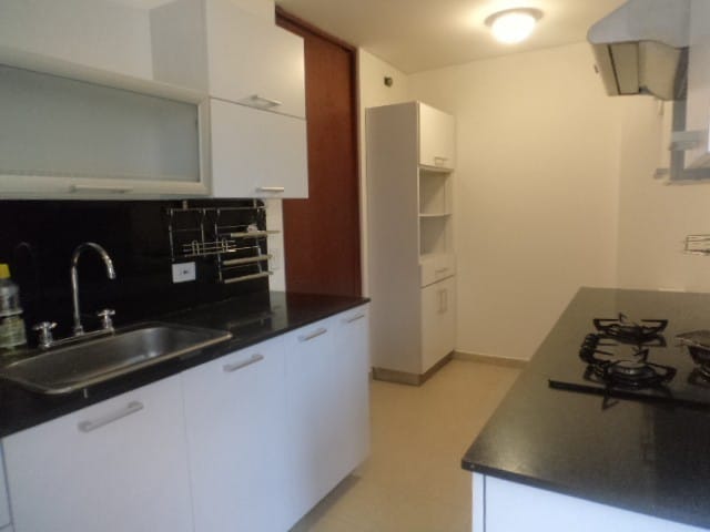 Apartamento de 3 alcobas en venta en Colina Campestre, Bogotá, 142 m² · foto 7 de 24