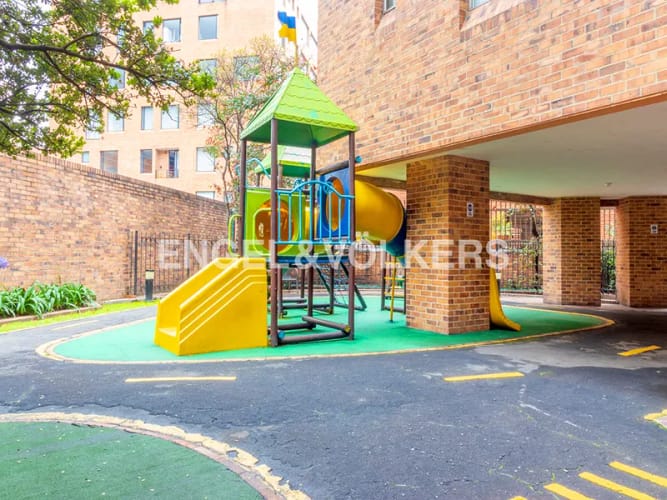 Apartamento de 3 alcobas en arriendo en La Cabrera, Bogotá, 310 m² · foto 23 de 24