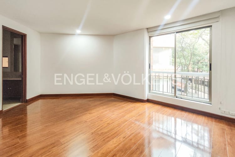 Apartamento de 3 alcobas en arriendo en La Cabrera, Bogotá, 310 m² · foto 16 de 24