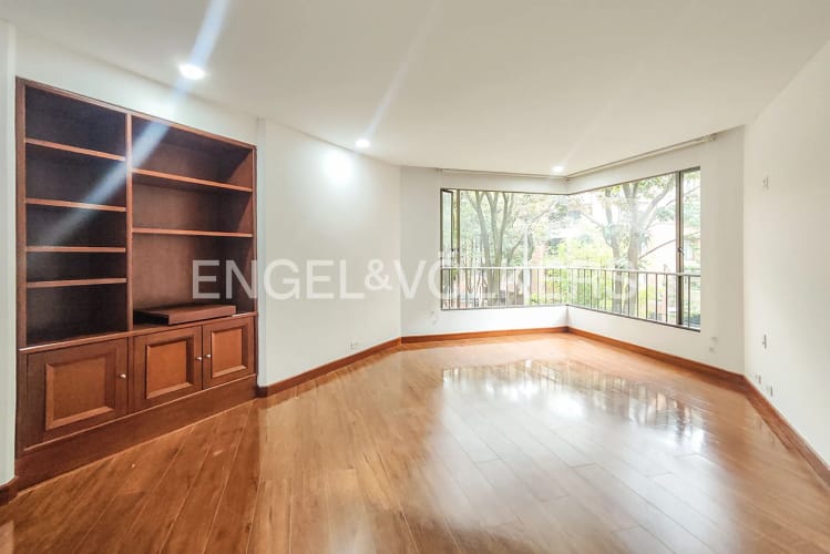 Apartamento de 3 alcobas en arriendo en La Cabrera, Bogotá, 310 m² · foto 13 de 24