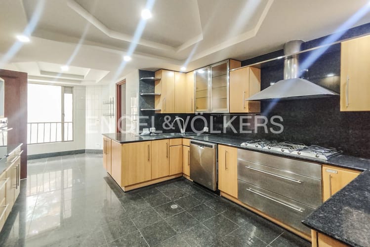Apartamento de 3 alcobas en arriendo en La Cabrera, Bogotá, 310 m² · foto 8 de 24