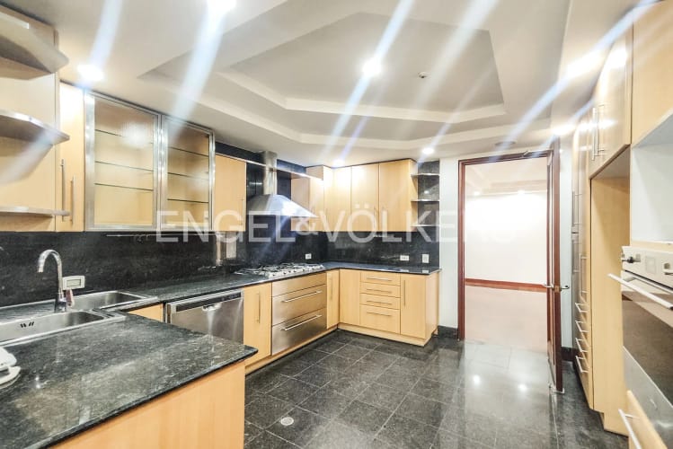 Apartamento de 3 alcobas en arriendo en La Cabrera, Bogotá, 310 m² · foto 7 de 24
