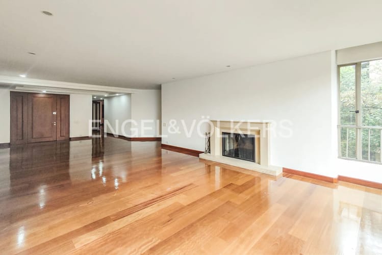 Apartamento de 3 alcobas en arriendo en La Cabrera, Bogotá, 310 m² · foto 4 de 24