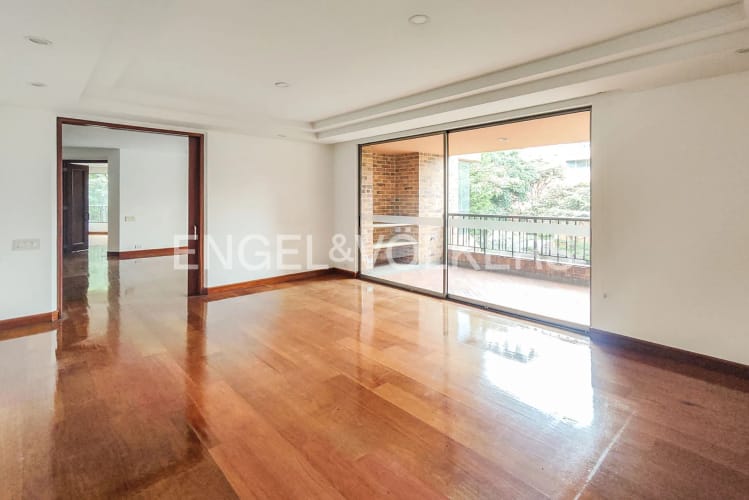Apartamento de 3 alcobas en arriendo en La Cabrera, Bogotá, 310 m² · foto 3 de 24
