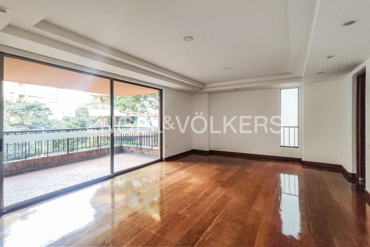 Apartamento de 3 alcobas en arriendo en La Cabrera, Bogotá, 310 m² · foto 2 de 24