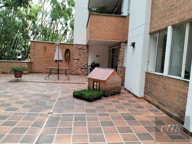 Apartamento de 3 alcobas en arriendo en Lalinde, Medellín, 130 m² · foto 4 de 24