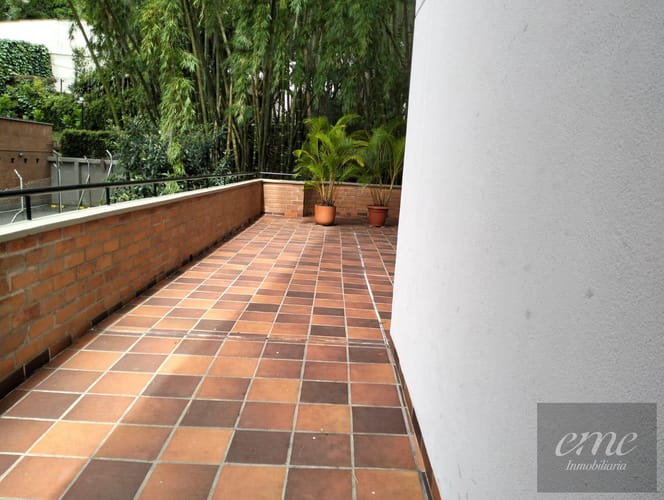 Apartamento de 3 alcobas en arriendo en Lalinde, Medellín, 130 m² · foto 5 de 24