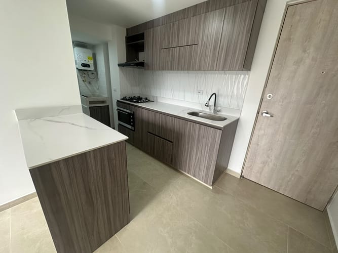 Apartamento de 3 alcobas en arriendo en Actividad Multiple, Copacabana, 54 m² · foto 5 de 13