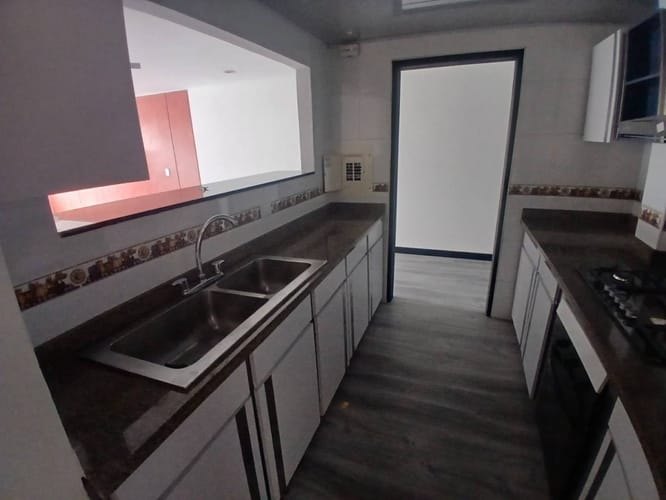 Apartamento de 2 alcobas en venta en Santa Barbara, Bogotá, 83 m² · foto 4 de 24