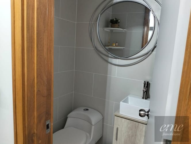 Apartamento de 3 alcobas en arriendo en Lalinde, Medellín, 130 m² · foto 22 de 24