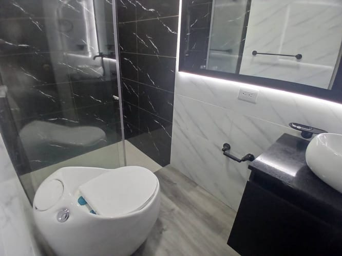 Apartamento de 2 alcobas en venta en Santa Barbara, Bogotá, 83 m² · foto 22 de 24