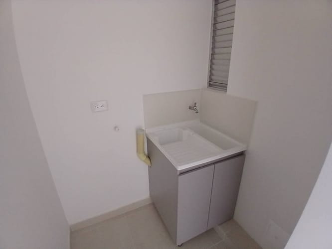 Apartamento de 3 alcobas en venta en La Prosperidad, Madrid, 64 m² · foto 5 de 24