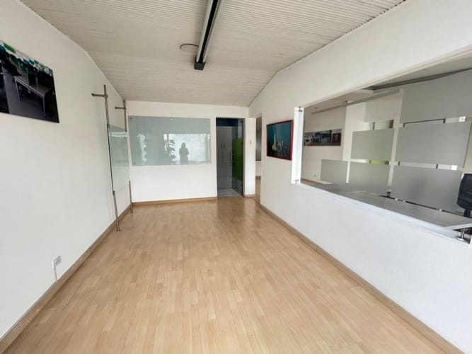 Casa de 6 alcobas en venta en Los Andes, Bogotá, 400 m² · foto 8 de 24