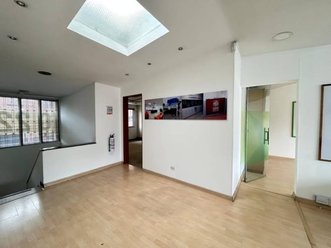 Casa de 6 alcobas en venta en Los Andes, Bogotá, 400 m² · foto 18 de 24