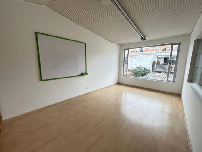 Casa de 6 alcobas en venta en Los Andes, Bogotá, 400 m² · foto 23 de 24