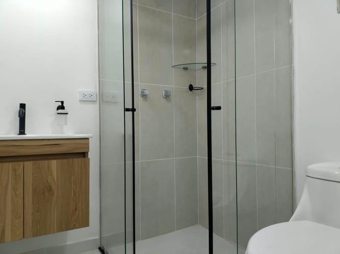 Apartamento de 3 alcobas en arriendo en El Poblado, Medellín, 145 m² · foto 15 de 17