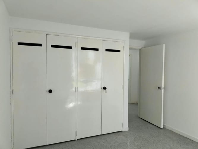 Apartamento de 3 alcobas en arriendo en El Poblado, Medellín, 145 m² · foto 9 de 17