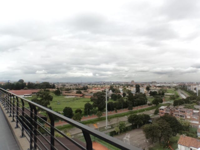 Apartamento de 3 alcobas en venta en Los Andes, Bogotá, 76 m² · foto 8 de 24