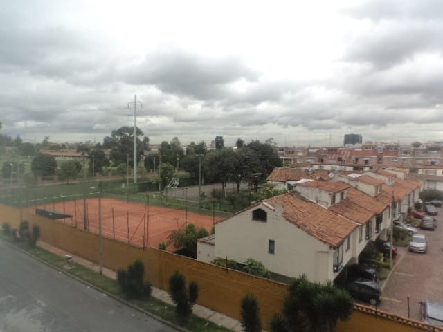 Apartamento de 3 alcobas en venta en Los Andes, Bogotá, 76 m² · foto 9 de 24