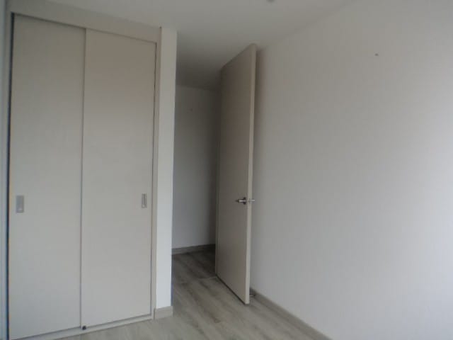 Apartamento de 3 alcobas en venta en Los Andes, Bogotá, 76 m² · foto 14 de 24