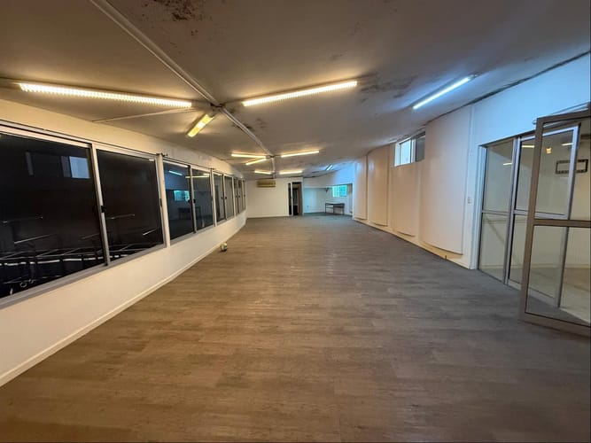 ALQUILER Local comercial de 270m2 en Pocitos · Foto 1