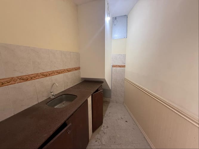 ALQUILER Local comercial de 270m2 en Pocitos · Foto 4