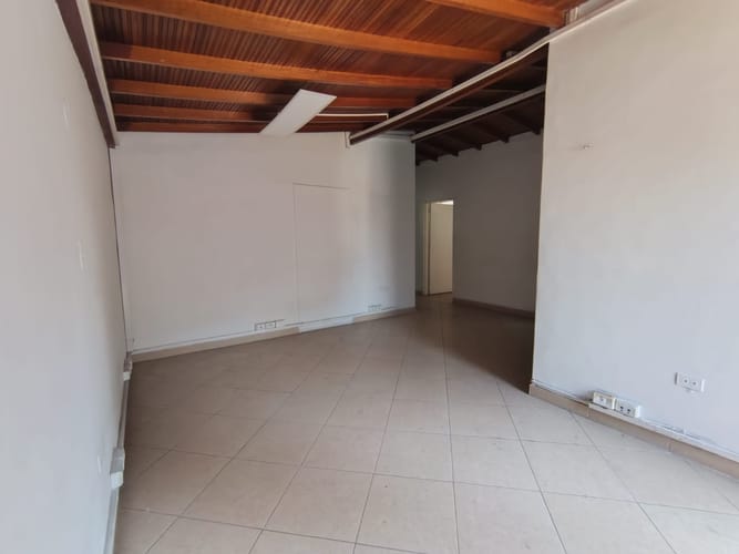 Casa de 5 alcobas en arriendo en Laureles, Medellín, 180 m² · foto 4 de 20