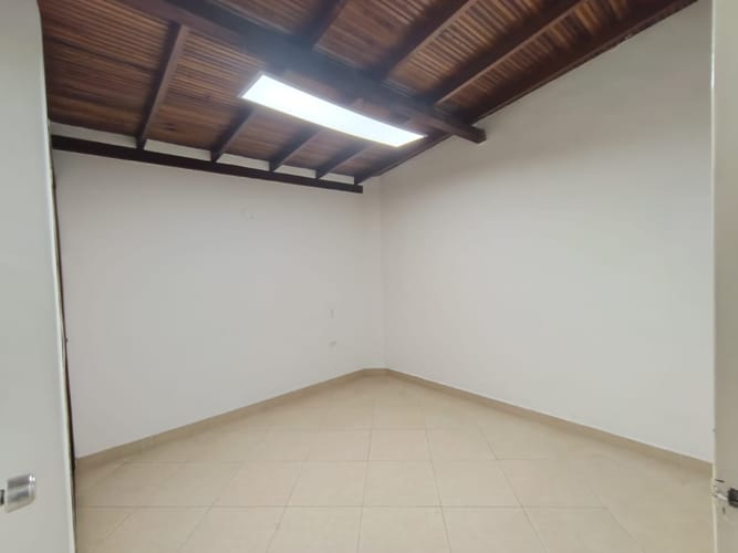Casa de 5 alcobas en arriendo en Laureles, Medellín, 180 m² · foto 11 de 20