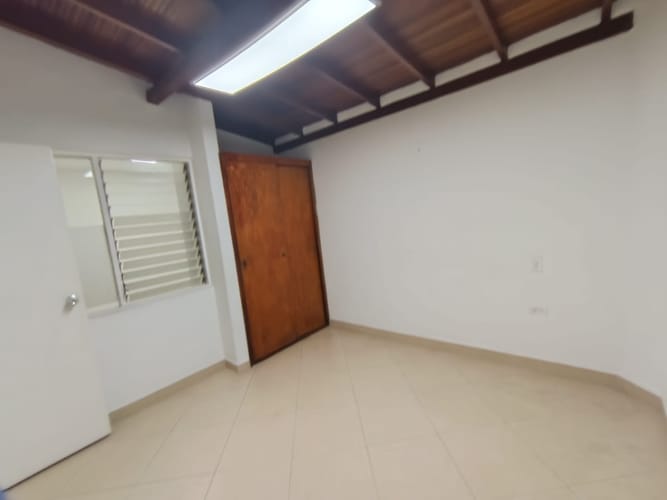 Casa de 5 alcobas en arriendo en Laureles, Medellín, 180 m² · foto 16 de 20