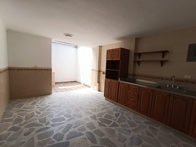 Apartamento de 2 alcobas en arriendo en Laureles, Medellín, 104 m² · foto 3 de 20