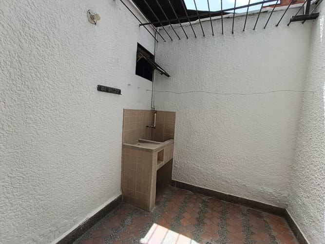 Apartamento de 2 alcobas en arriendo en Laureles, Medellín, 104 m² · foto 5 de 20