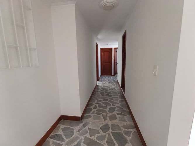 Apartamento de 2 alcobas en arriendo en Laureles, Medellín, 104 m² · foto 8 de 20