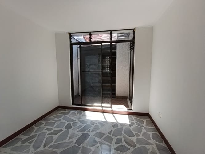 Apartamento de 2 alcobas en arriendo en Laureles, Medellín, 104 m² · foto 10 de 20