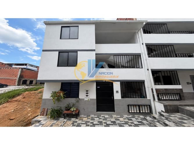 Apartamento de 3 alcobas en venta en Estoraques I Y Ii, Bucaramanga, 47 m² · foto 9 de 9