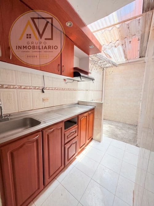 Casa de 4 alcobas en venta en Engativá, Bogotá, 77 m² · foto 9 de 10