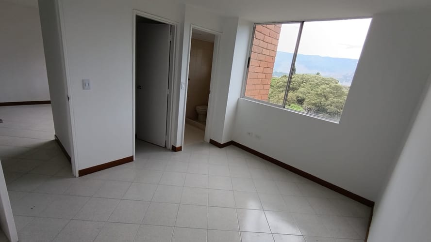 Apartamento de 2 alcobas en arriendo en Altavista, Medellín, 70 m² · foto 7 de 12