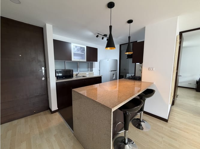 Apartamento de 2 alcobas en arriendo en Oviedo, Medellín, 90 m² · foto 3 de 20