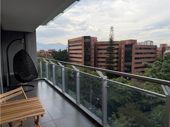 Apartamento de 2 alcobas en arriendo en Oviedo, Medellín, 90 m² · foto 14 de 20