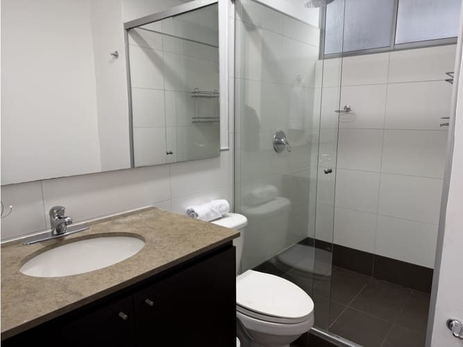 Apartamento de 2 alcobas en arriendo en Oviedo, Medellín, 90 m² · foto 19 de 20