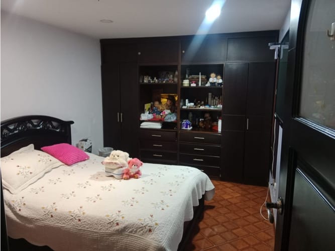 Casa de 8 alcobas en venta en San Francisco, Bogotá, 380 m² · foto 4 de 24